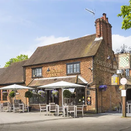 The Chequers Inn Beaconsfield Exterior photo