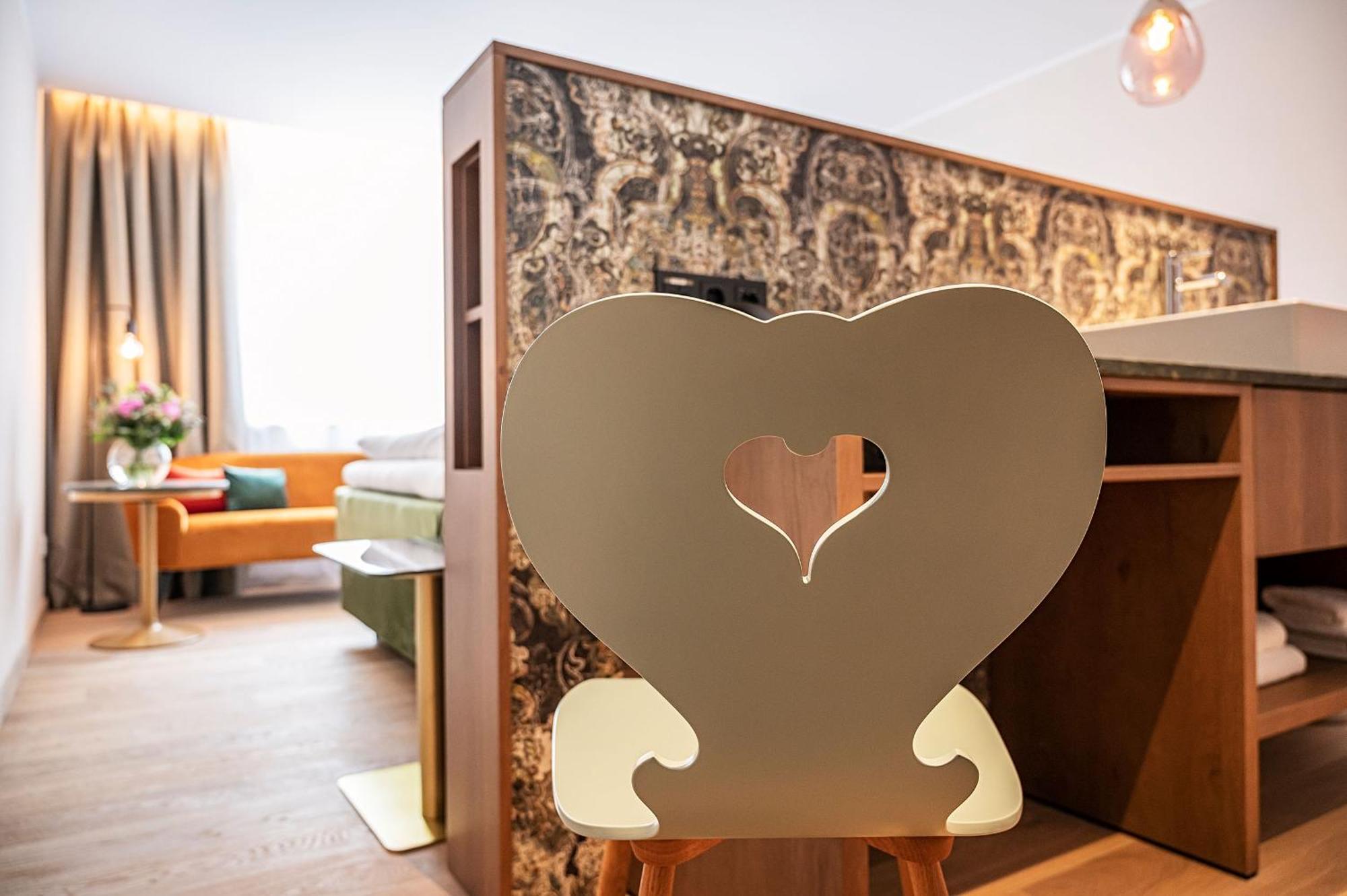 The Chequers Hotel 4*