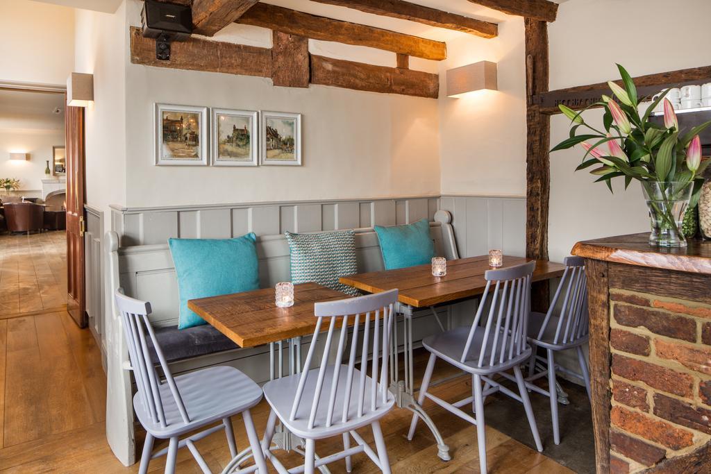 The Chequers 4* Beaconsfield